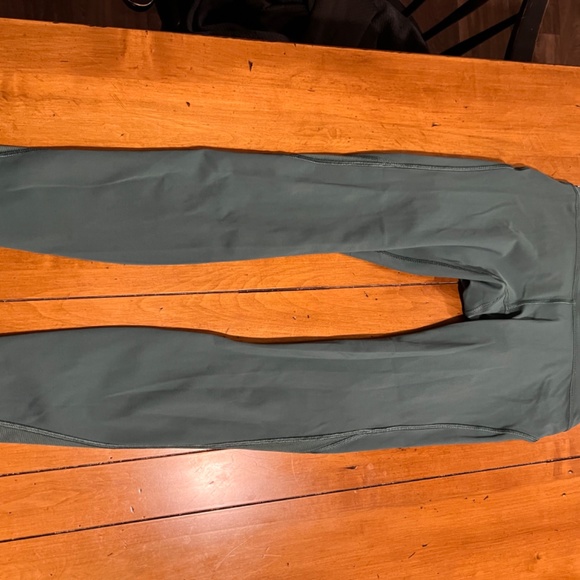 LuluLemon Athletica | Wunder Train Leggings | Teal | Size 4 - Picture 2 of 3